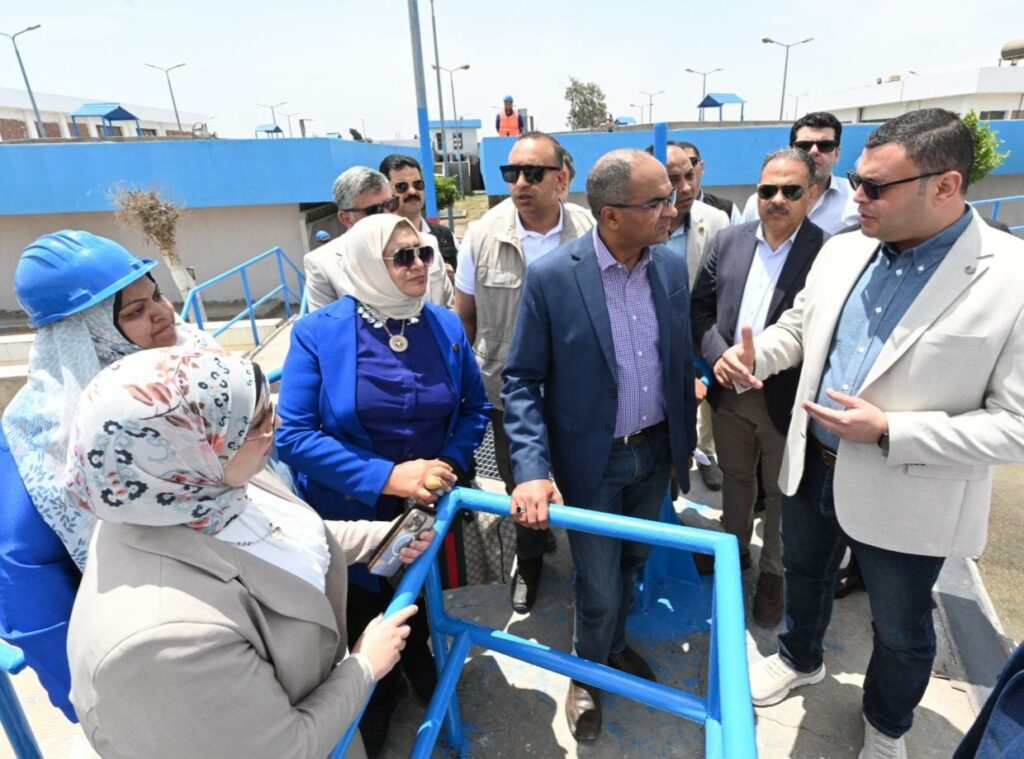 وزير الإسكان ومحافظ الشرقية يتابعان العمل بمحطة معالجة صرف صحي شلشلمون