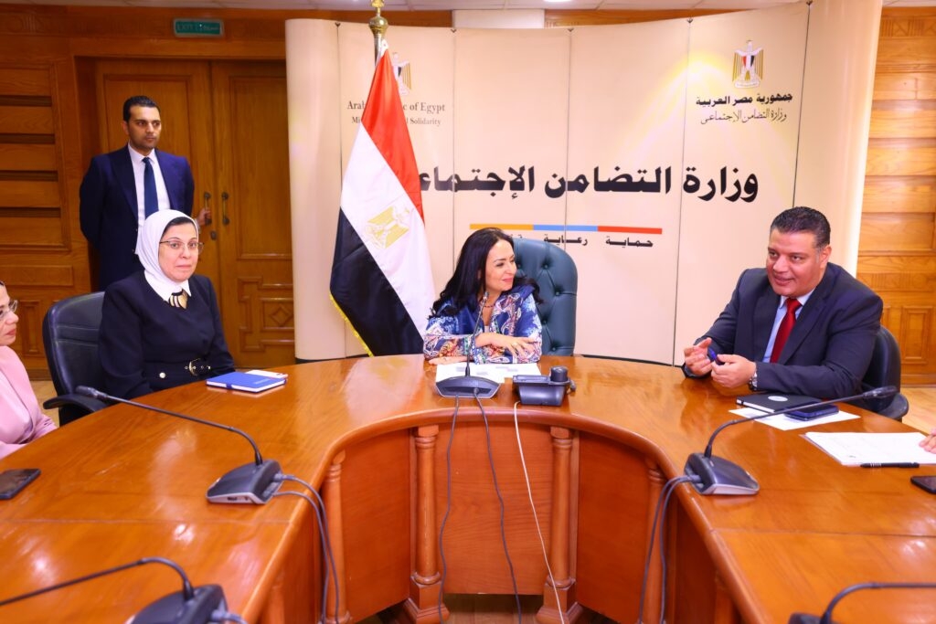 وزيرة التضامن تلتقي أعضاء البعثة الإشرافية لحج الجمعيات الأهلية