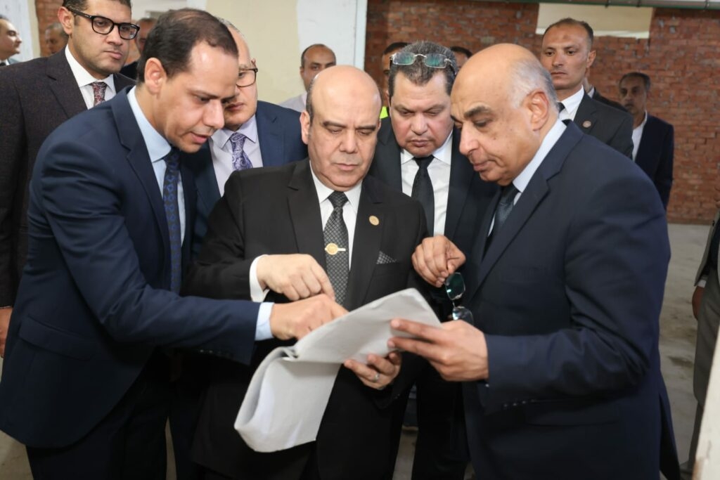 وزير العدل يتفقد أعمال تطوير محكمة جنوب الجيزة الابتدائية