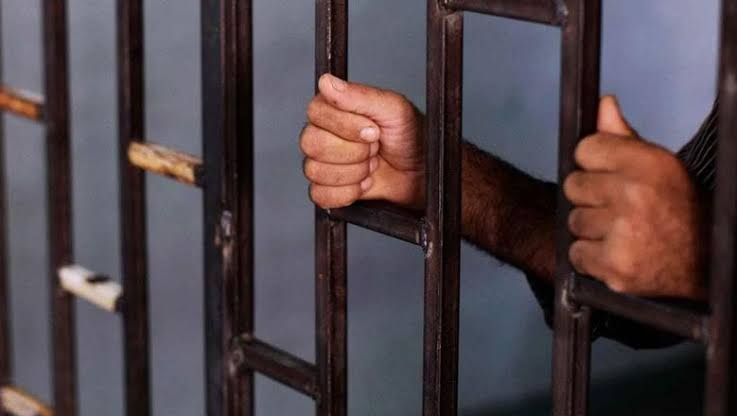 ضبط المتهمين بترويع المواطنين بسلاح أبيض والتهديد بإحداث تلفيات في سيارة بالقاهرة