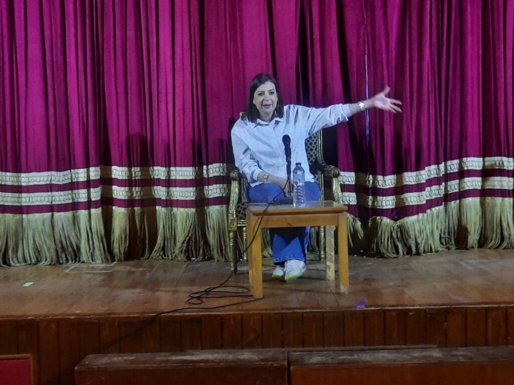 الفنانة منال سلامة: أبي كلمة السر في دخول عالم الفن وأبناء الفنانين مظلومون