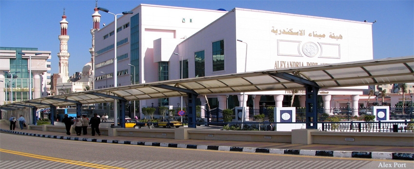 «ميناء الإسكندرية» تنوى سداد مليار جنيه تعويضات للمتضررين من «المكس»