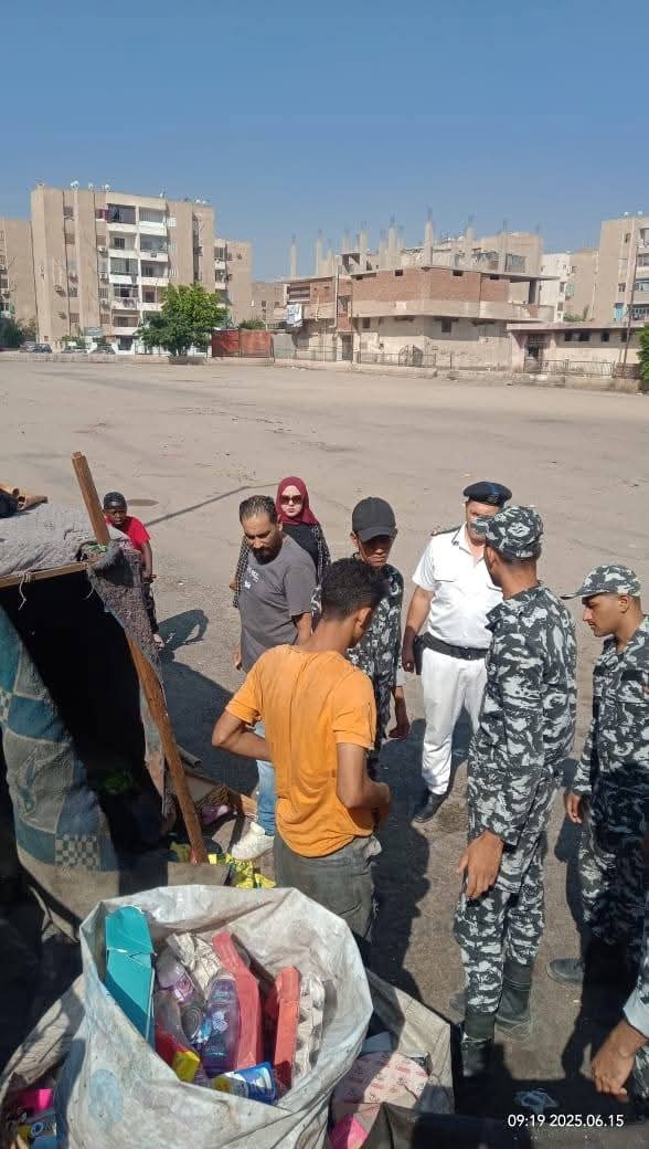 استمرار الحملات المكثفة لإزالة أماكن النباشين وتحرير 6 محاضر مخالفات بالإسماعيلية