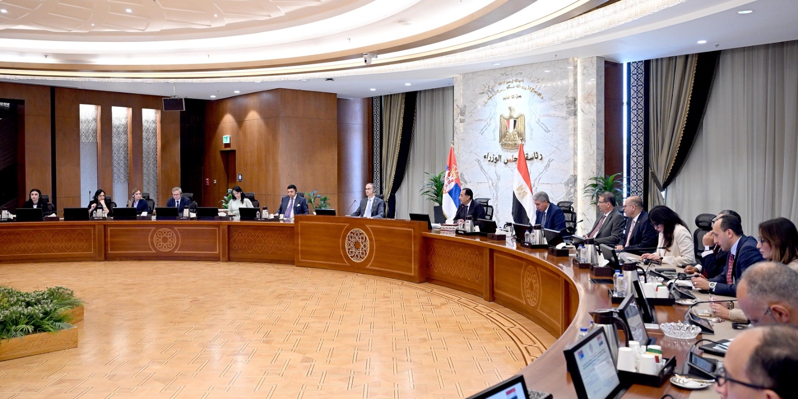 بحثا زيادة استيراد القمح وتفعيل طيران مباشر.. رئيسا وزراء مصر وصربيا يترأسان جلسة مباحثات موسعة