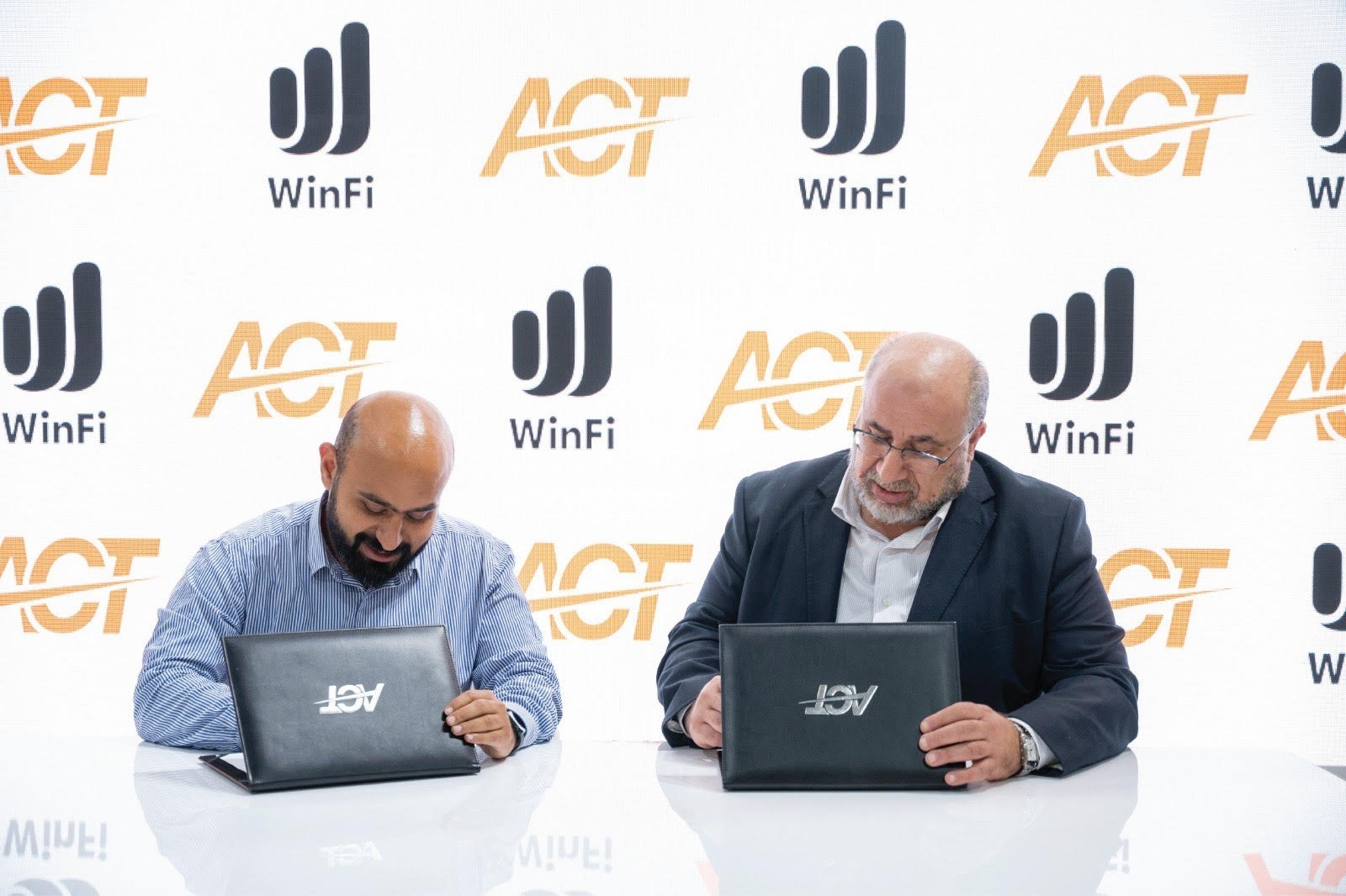 «أكت» للحلول الرقمية توقع شراكة مع winfi لتنمية قطاع التكنولوجيا في مصر