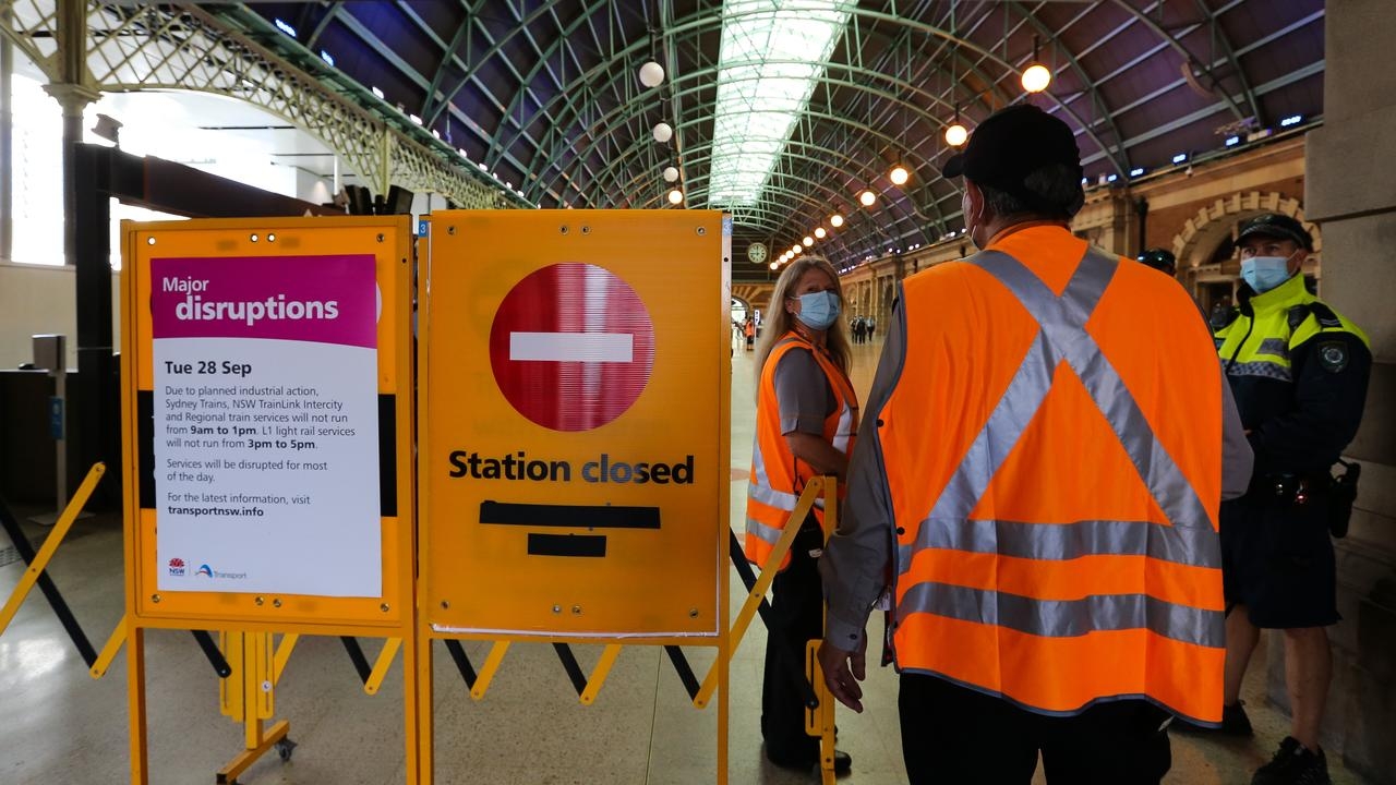 Sydney trains halted after Harbour Bridge incident sparking delays ahead of Tigers Eels NRL game
