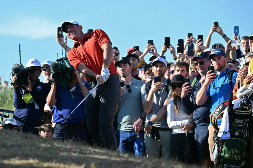 'Tiger-like' Scheffler set to spoil McIlroy dream in British Open finale