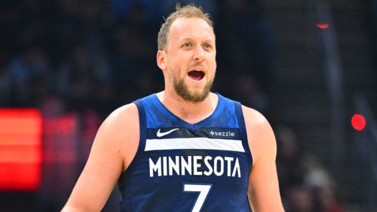 Aussie NBA cult hero signs contract that is the stuff of dreams