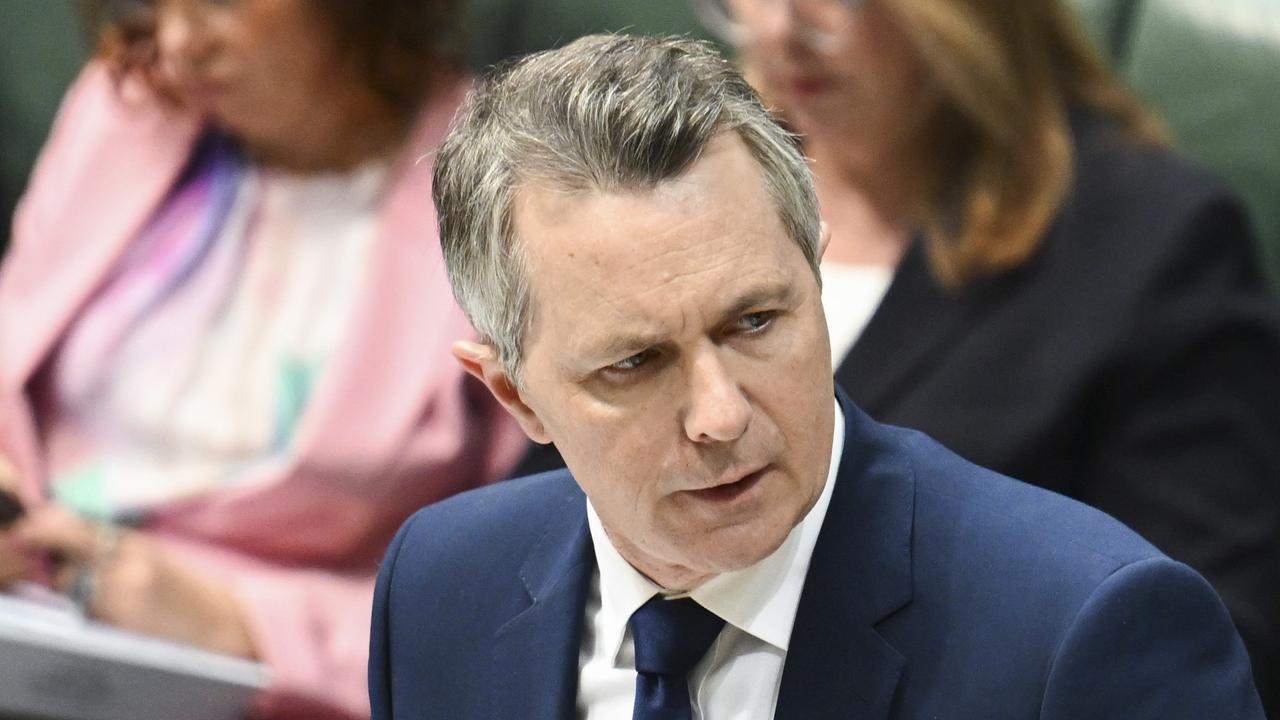 Federal Education Minister Jason Clare launches compliance action against 30 childcare centres