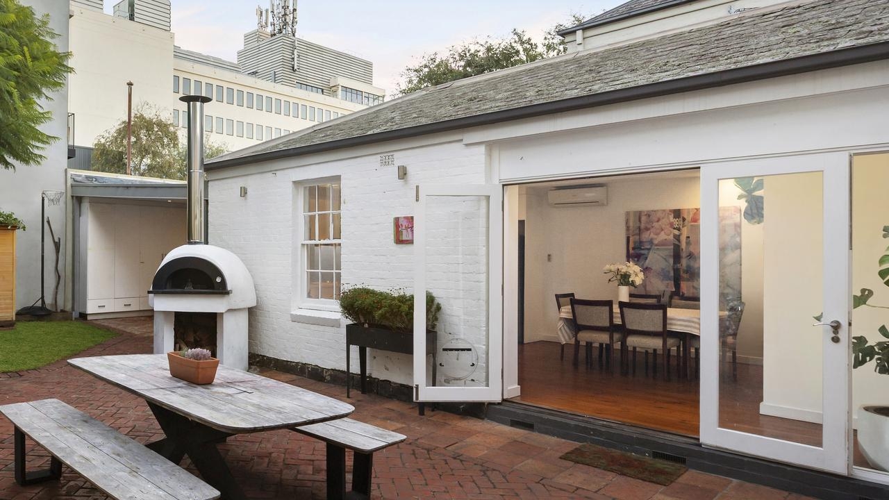 Cricket great Ivo Bligh's former East Melbourne home hits market