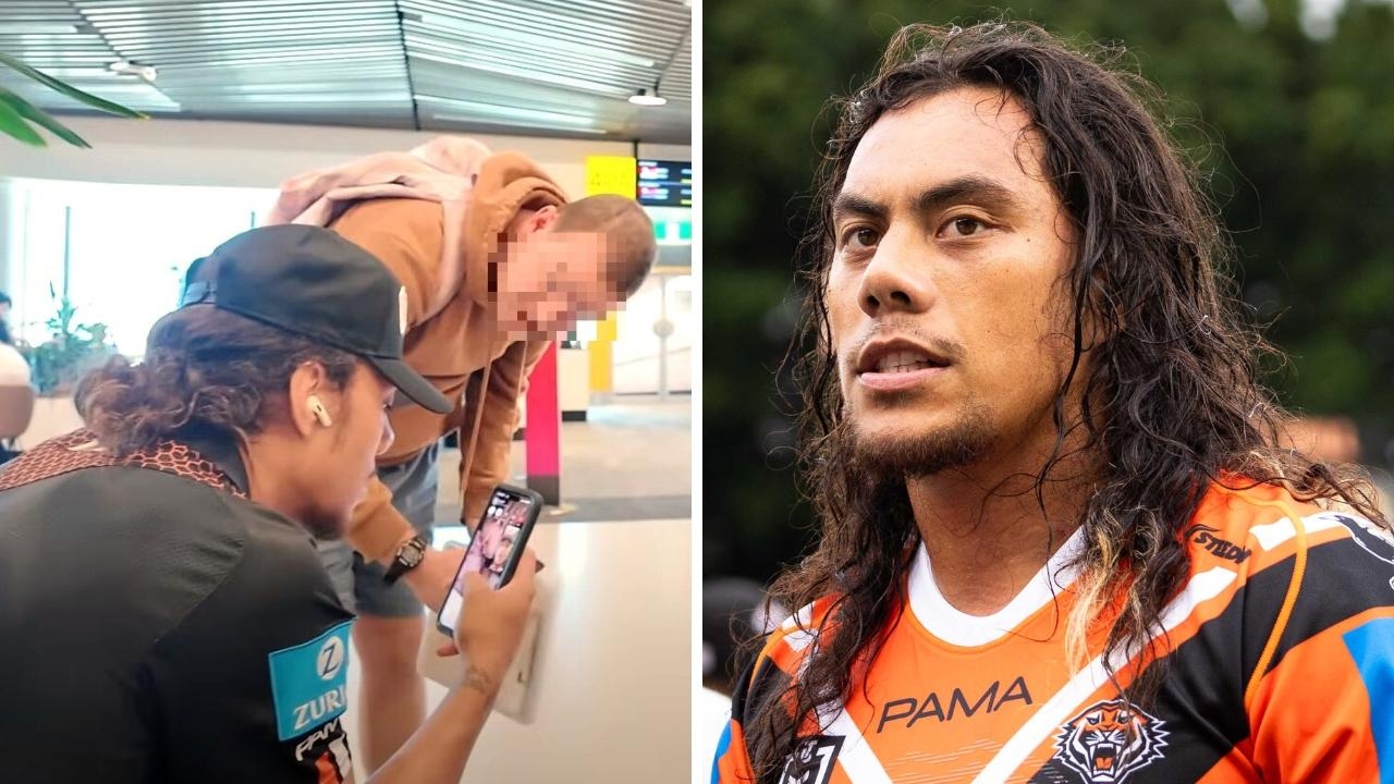 NRL world divided over Jarome Luai airport selfie drama