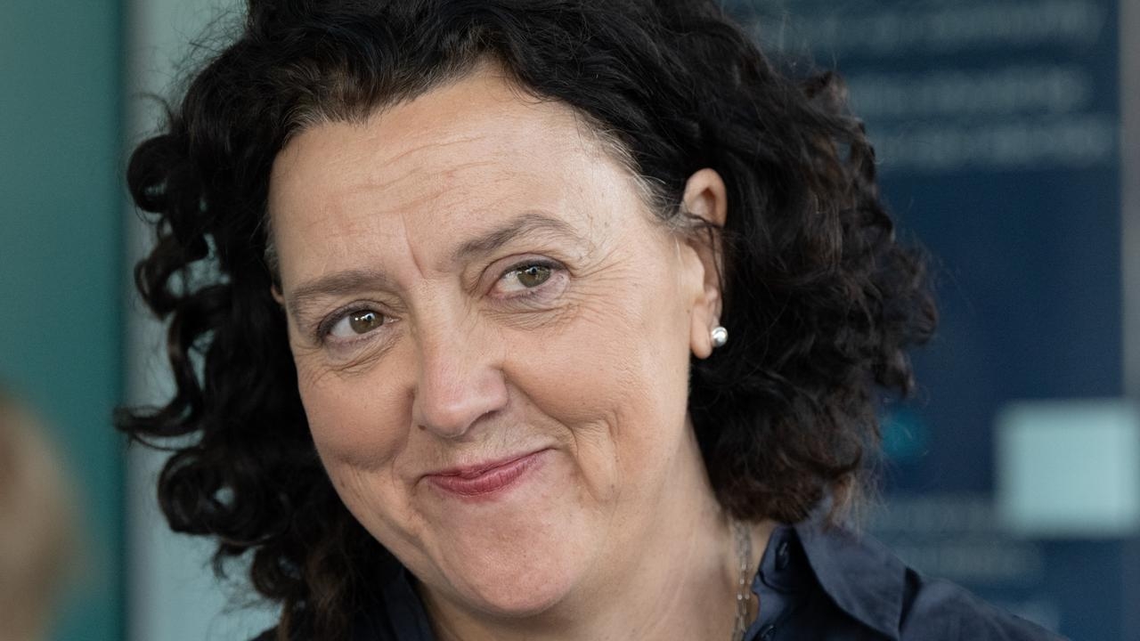 Monique Ryan holds onto Kooyong with narrow win