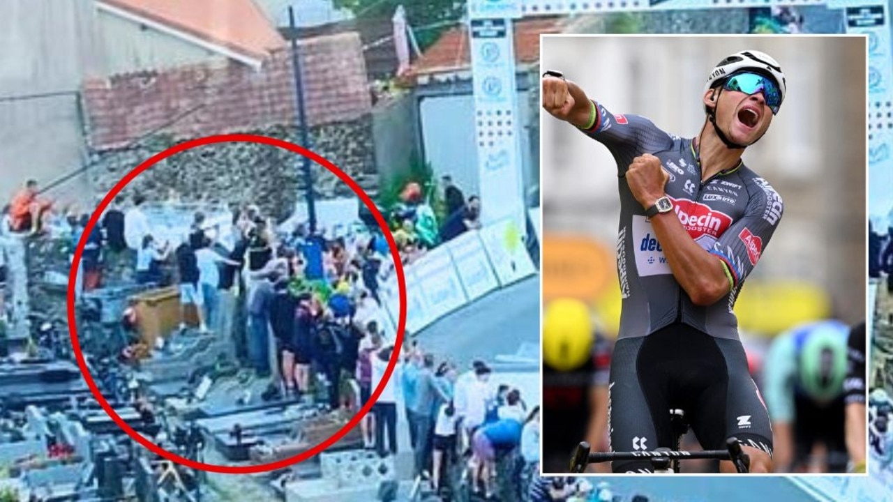 Tour de France fans slammed for ‘disrespectful' grave act