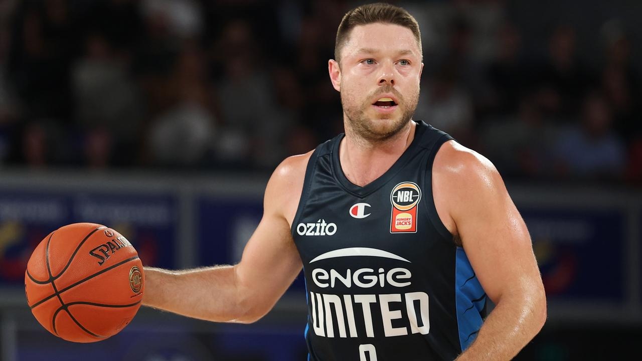 Matthew Dellavedova sells bayside home after Melbourne exit