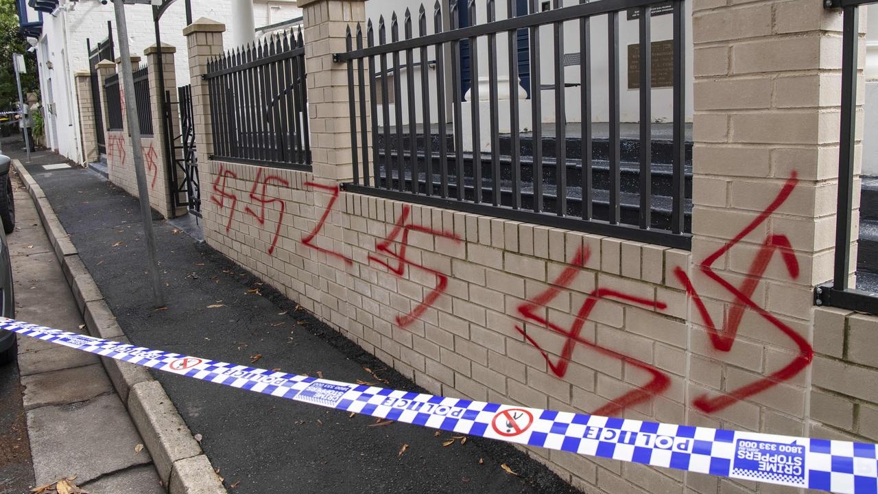 NSW Jewish group ‘overwhelmed' by anti-Semitic incidents as landmark inquiry gets under way