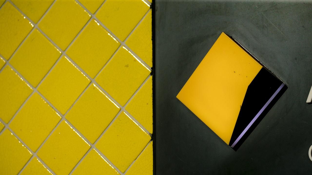 Commonwealth Bank soars past $300 billion value but experts have concerns