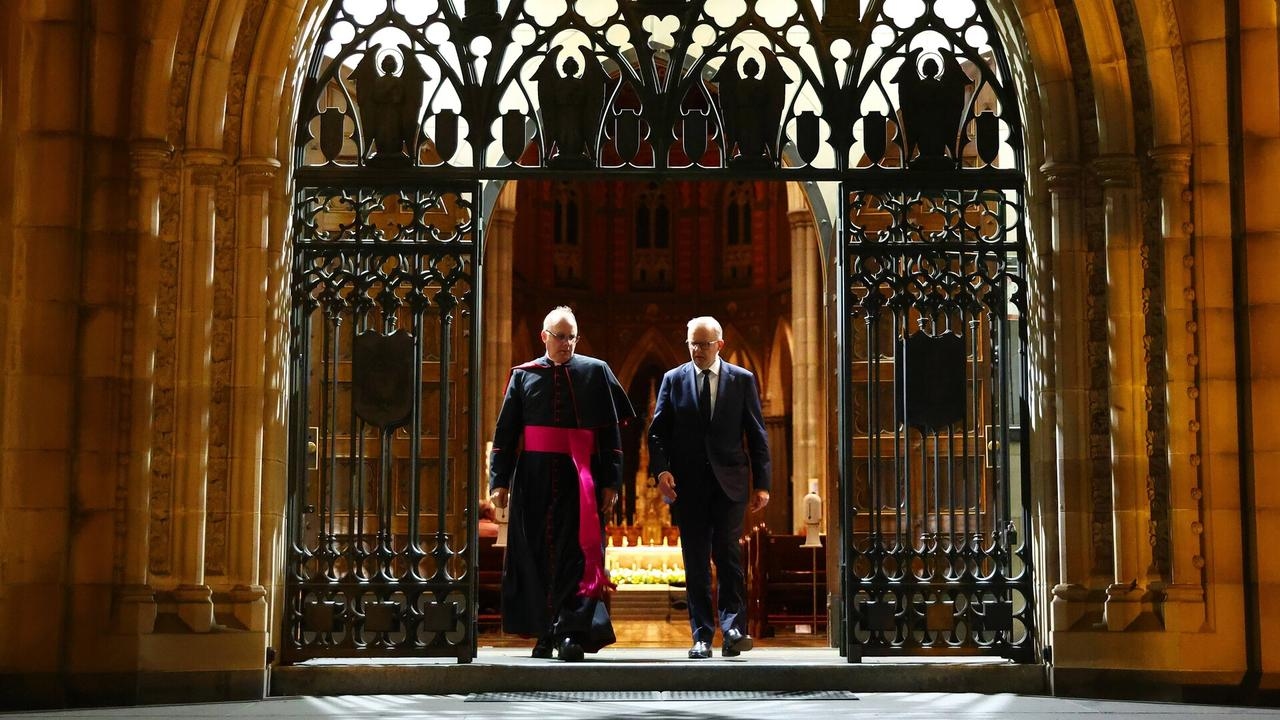 Albanese and Dutton pause campaigns due to the death of Pope Francis