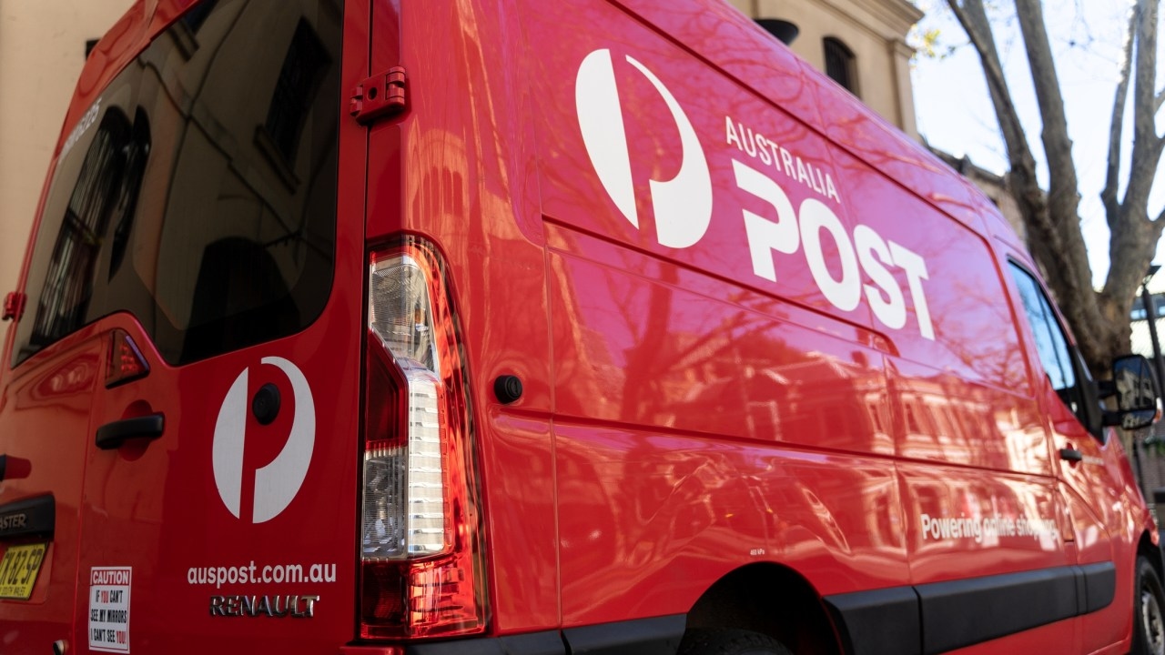 Major super fund issues alert to customers after mail stolen from Australia Post Melbourne GPO in string of break-ins