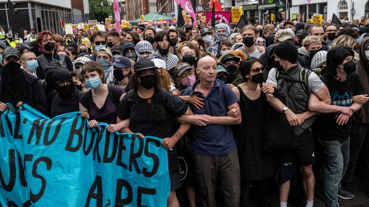 British government silences critics by flagging anti-migrant social media posts