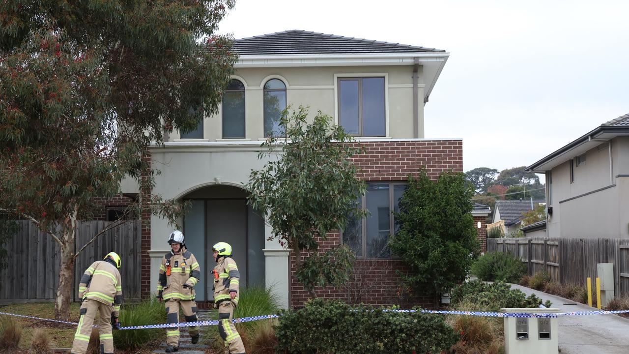 Woman, two girls fighting for life after suspicious blaze in Chadstone, Melbourne