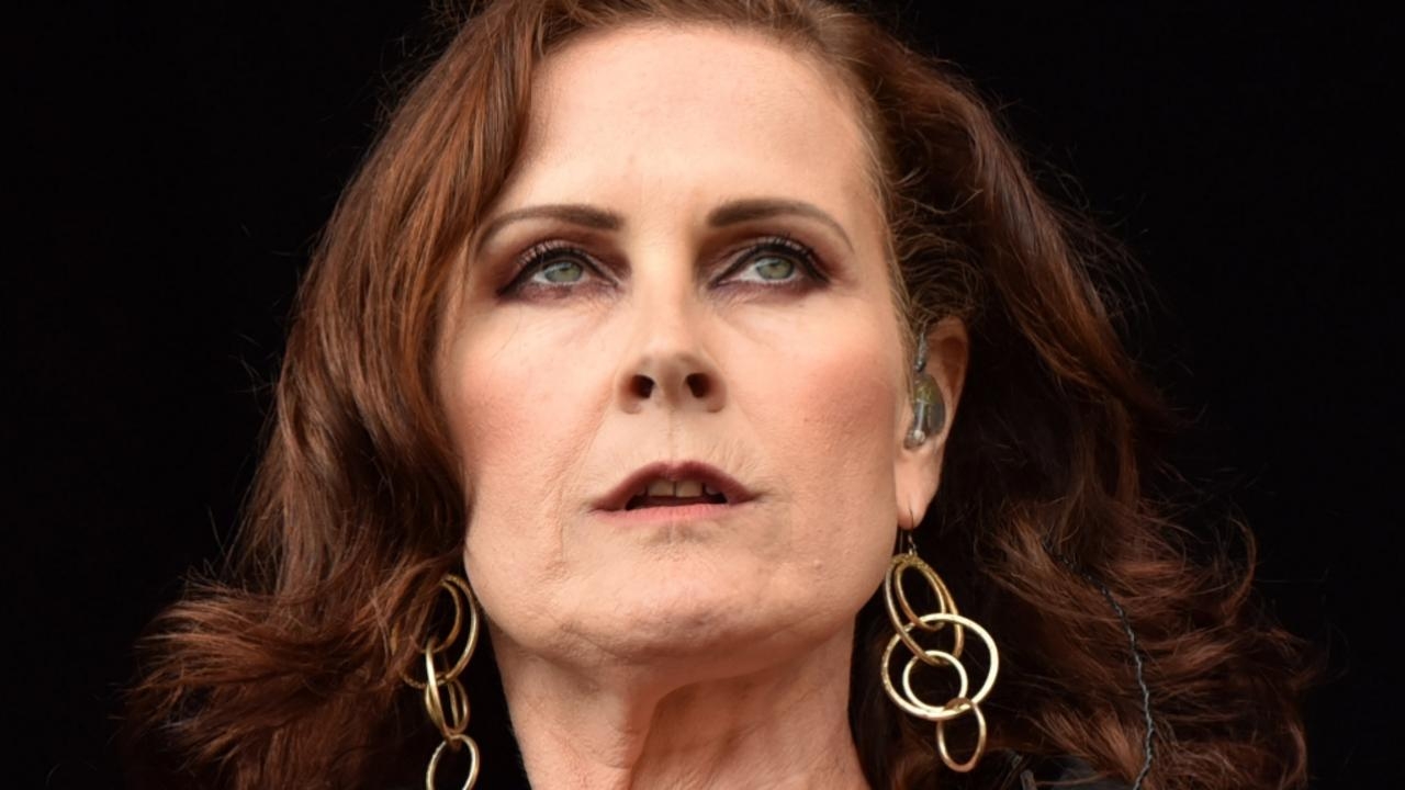 One shouted word ruins the vibe at star's otherwise-stunning Sydney concert