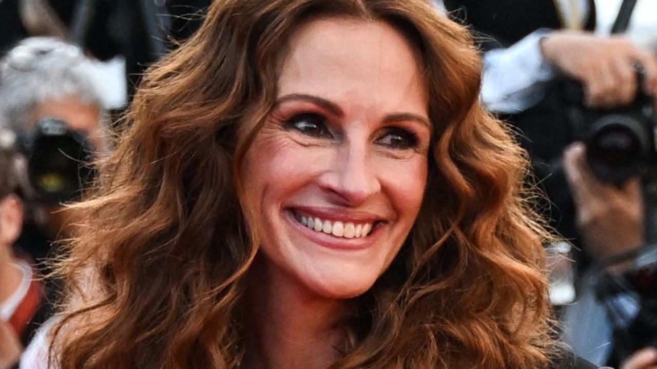 Julia Roberts in rare picture with all three of her grown-up kids