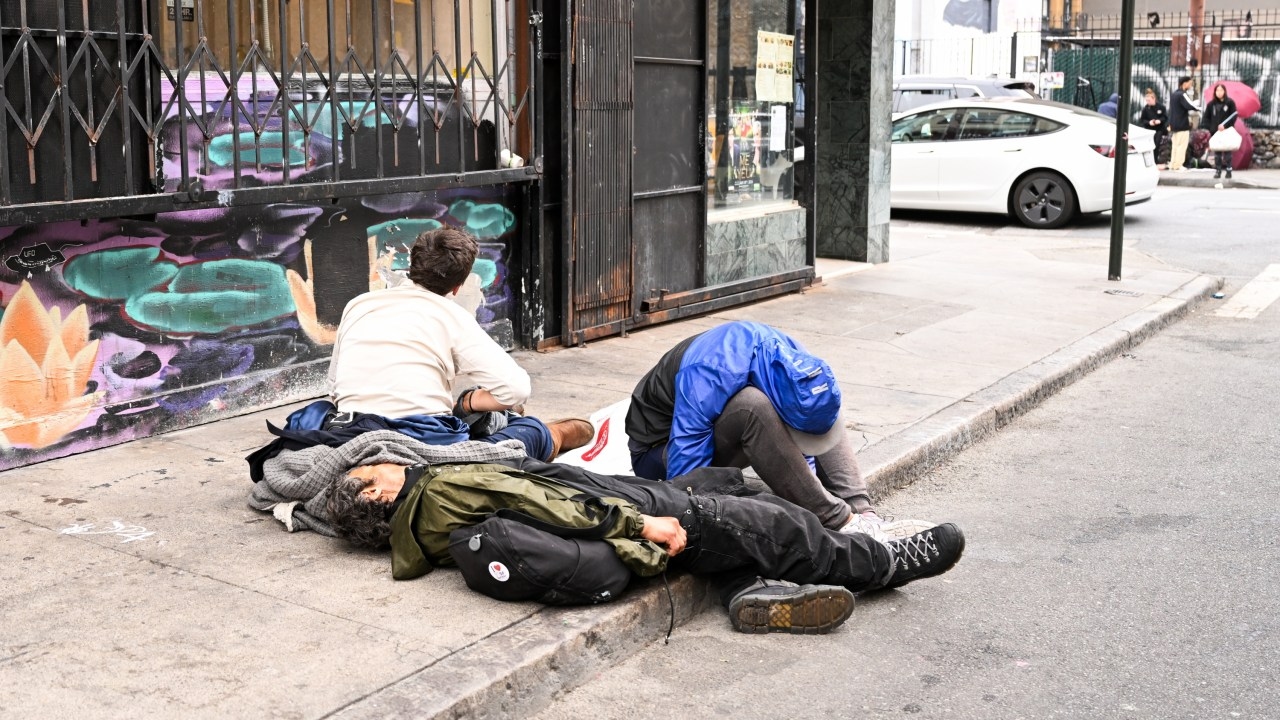 Donald Trump signs executive order forcing homeless off America's streets