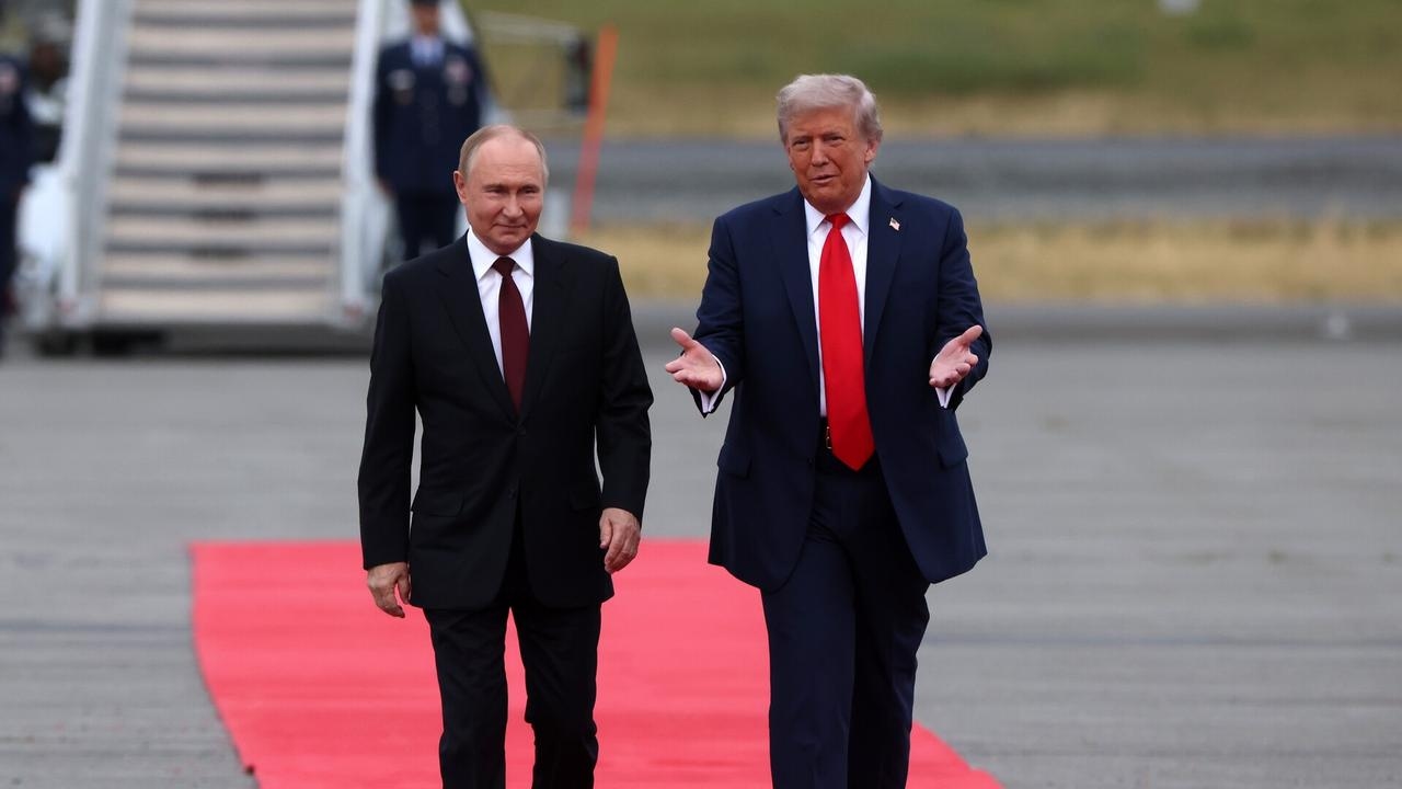 Trump and Putin's red-carpet walk looks promising for Ukraine peace deal
