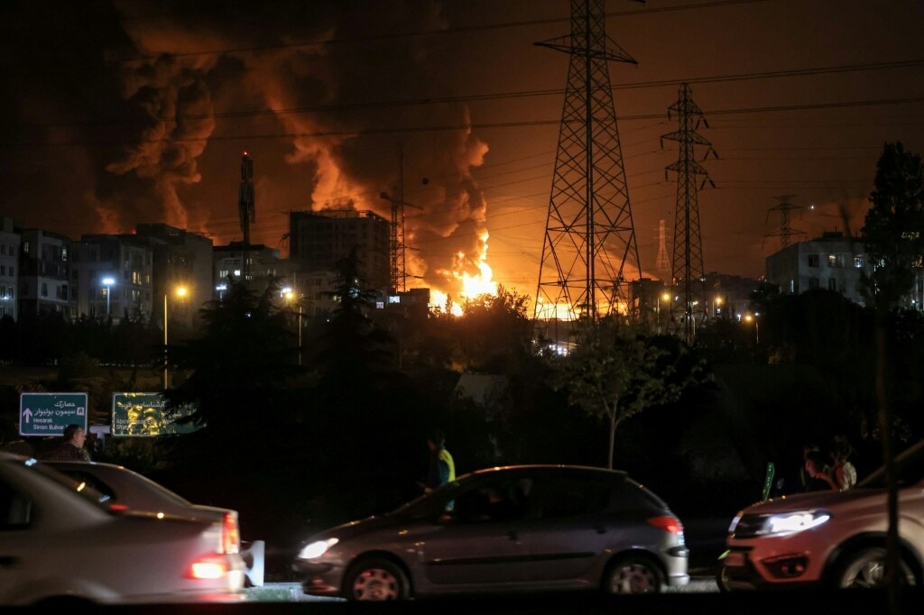 Iran missiles kill 10 in Israel in night of mutual attacks