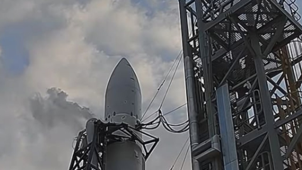 Gilmour Space lifts off as Australia's first locally built rocket launches from North Queensland