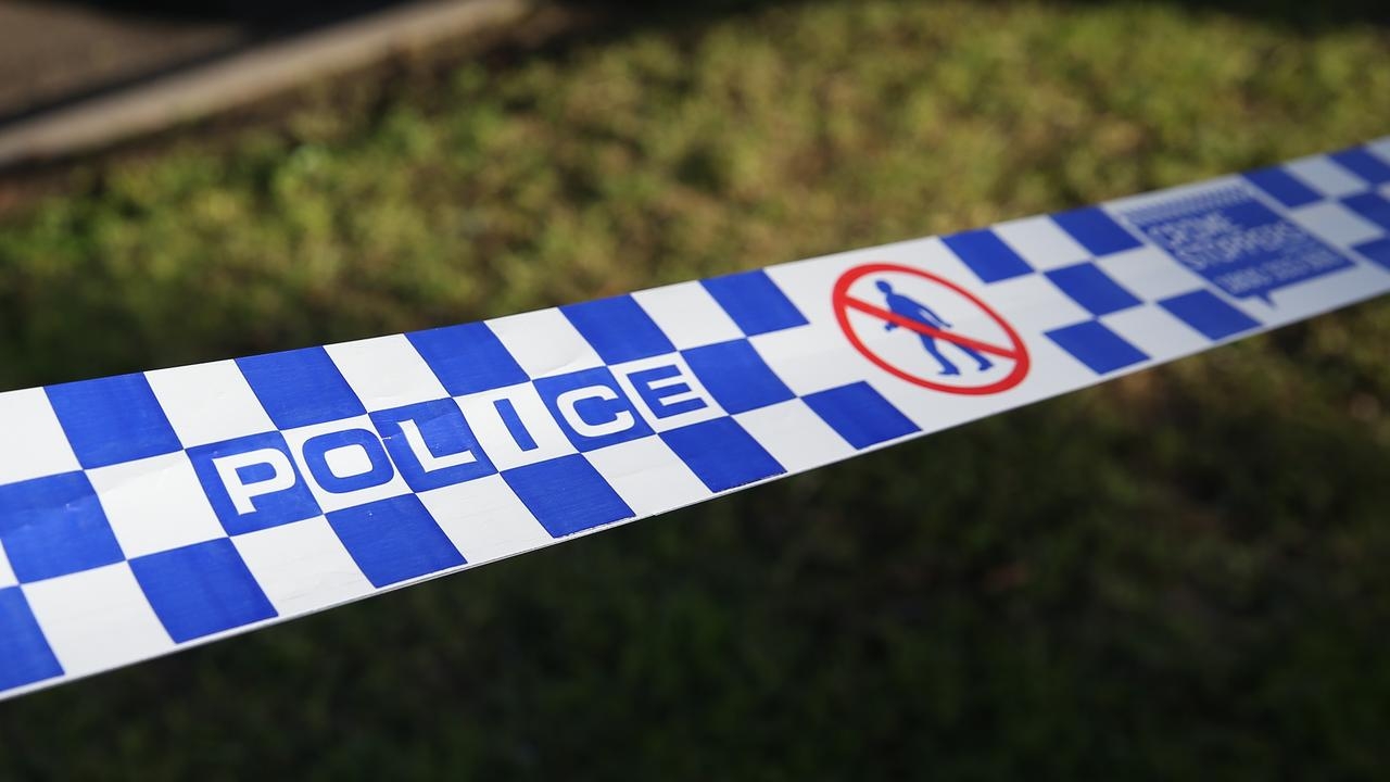 Victoria Police search for two teens after alleged assault and stabbing in Melbourne