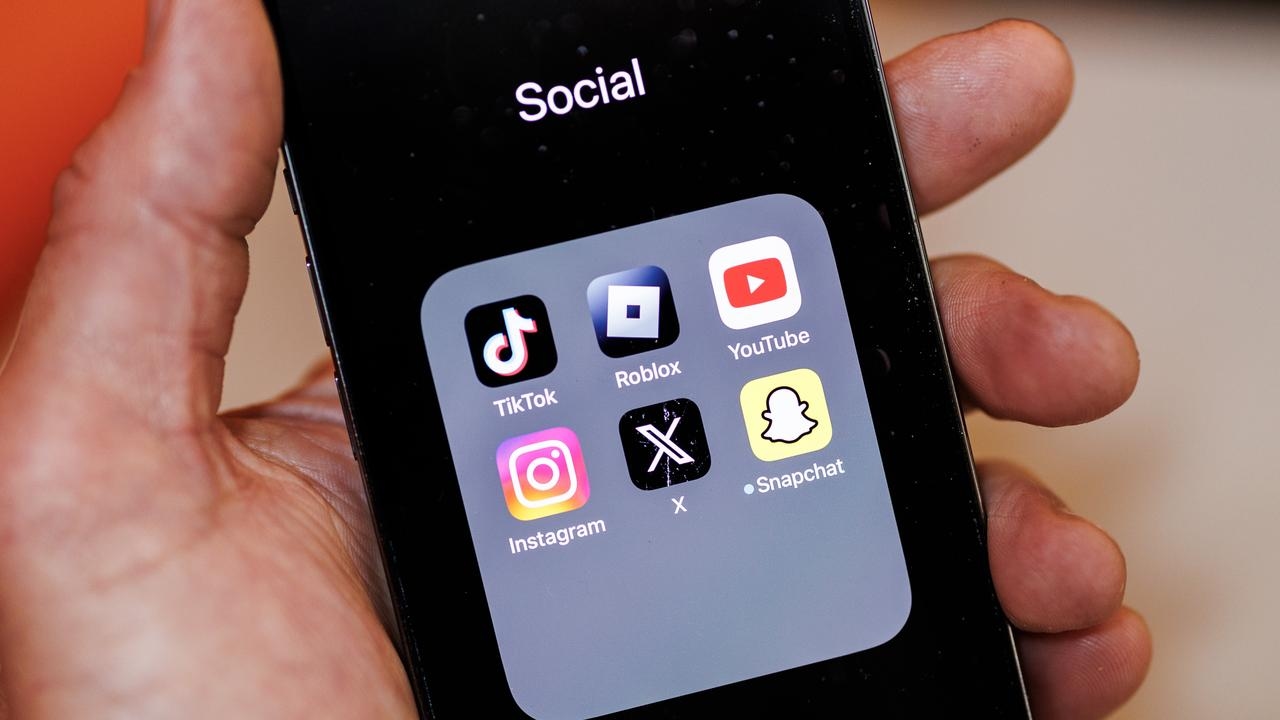 Anthony Albanese vows to stand up against threats of social media giants on ban for under-16s