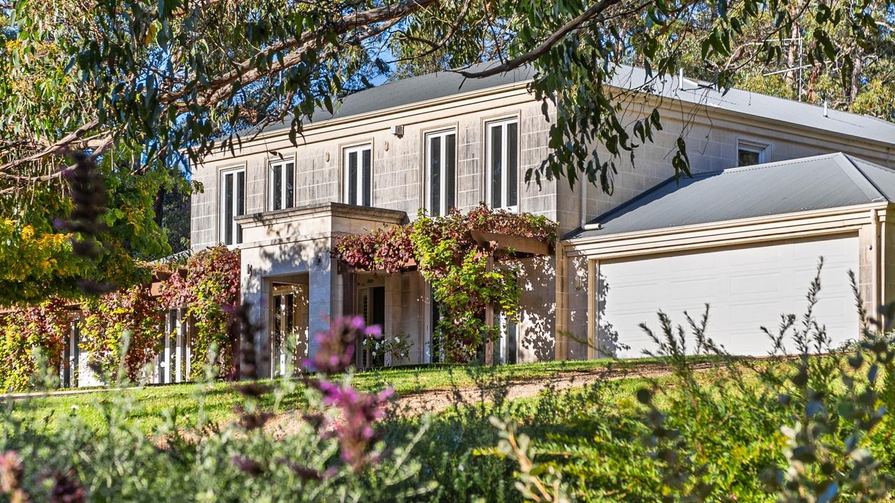 Mornington Peninsula: Power couple Jinah and Christian Johnston put luxury retreat up for sale