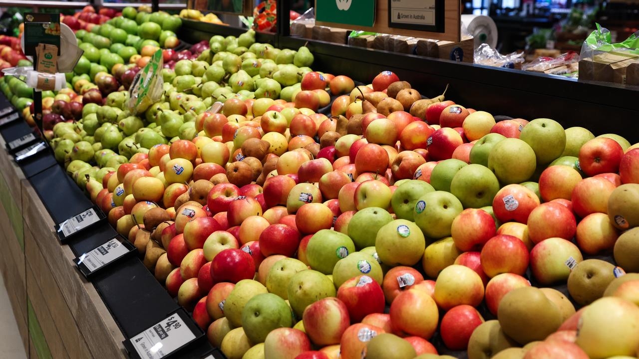 South Australia puts pause to plastic fruit sticker ban over fears of extra cost to farmers