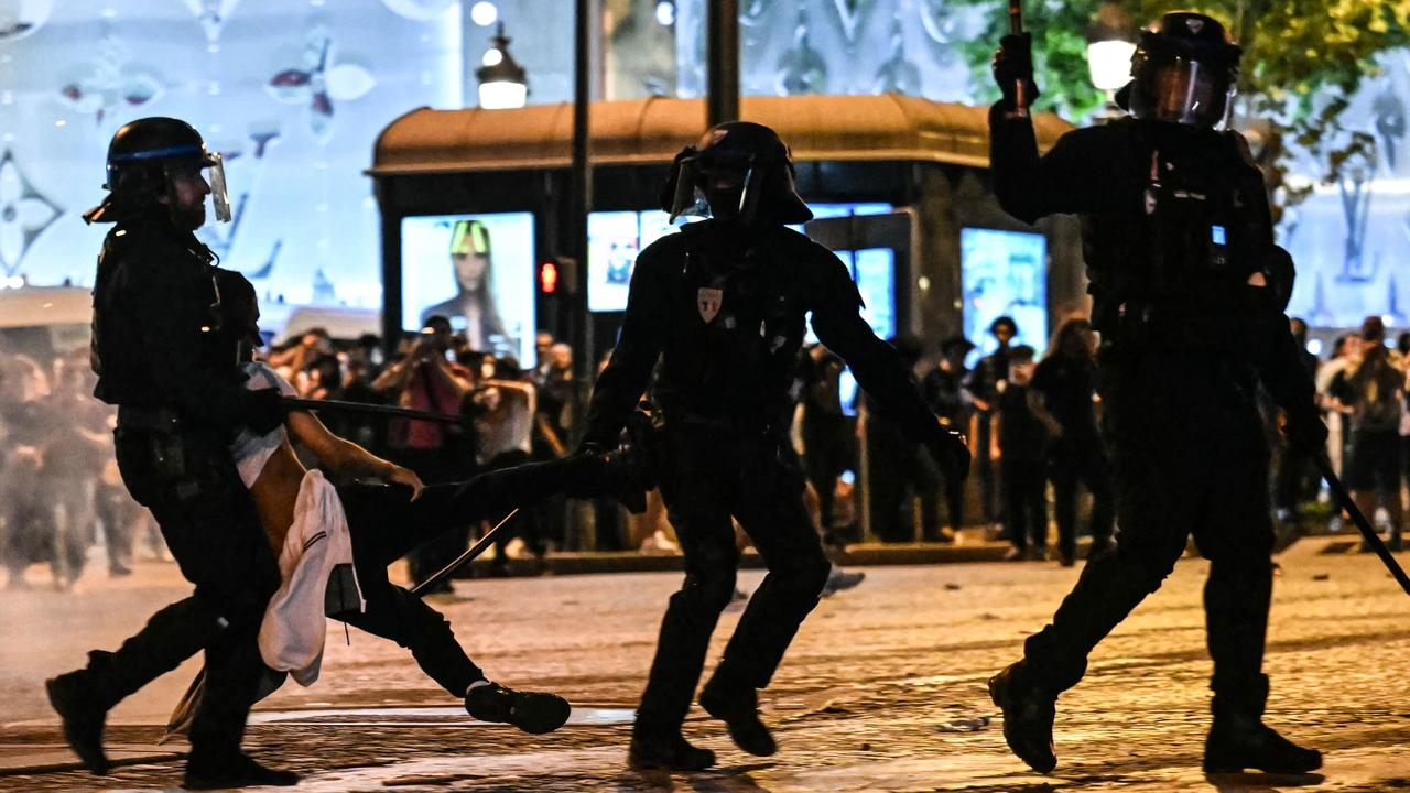 ‘Feral cities': Western countries face civil war within five years, military expert warns
