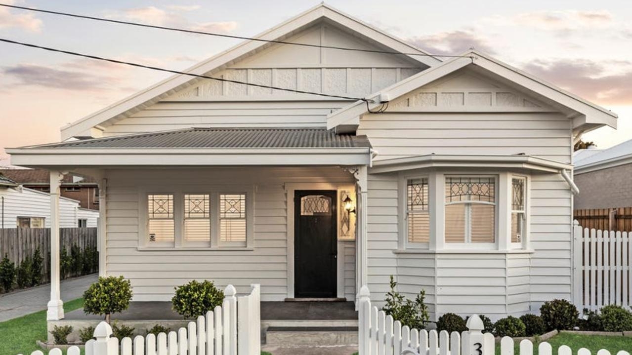 High-end flip adds more than $350,000 to Geelong character home