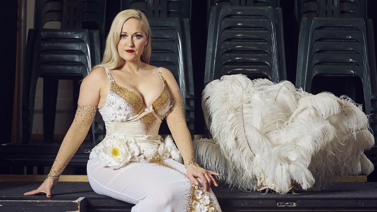 Burlesque star Lyra La Belle's $4.5k feather fans stolen from car in Ridleyton