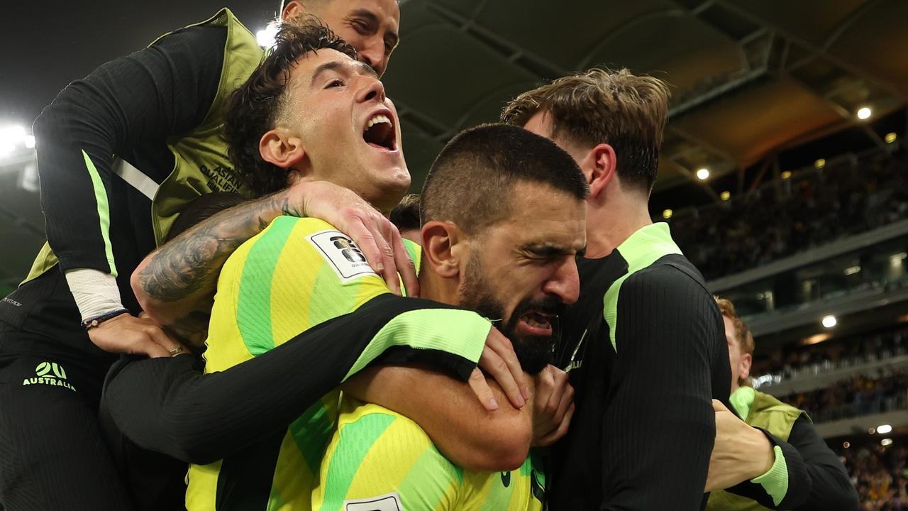 Aziz Behich scores 90th minute screamer to all but send Socceroos to the World Cup