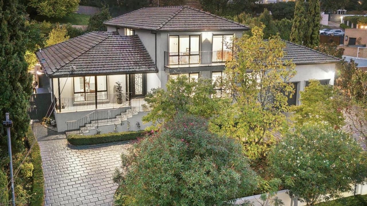 $3.75m Eaglemont auction shocks buyers