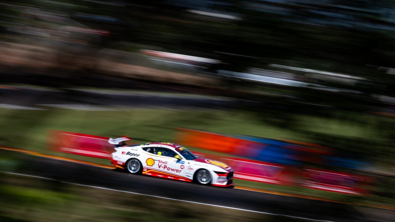 Darwin Triple Crown Supercars: Opening race brought to halt after 15 seconds by monster crash