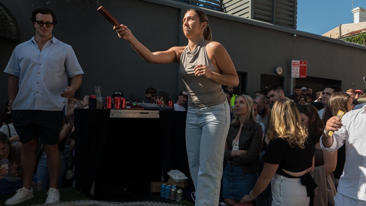 How to play traditional game two-up on Anzac Day