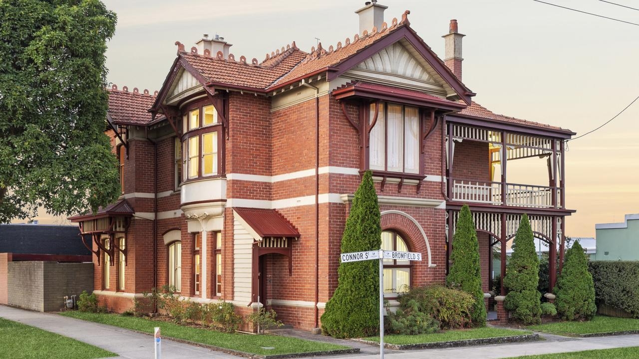 Landmark Federation Queen Anne home could be just what the doctor ordered