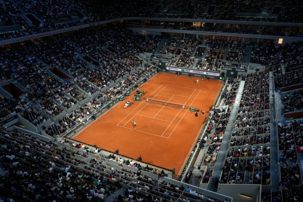 Swiatek and Sabalenka set up French Open clash as Alcaraz in hunt for semis