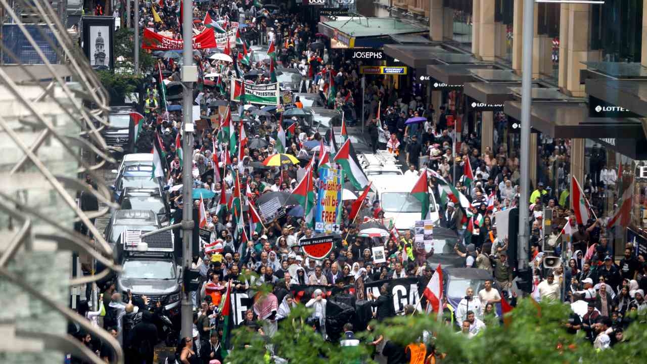 NSW Premier Chris Minns addresses court battle over mass Sydney pro-Palestine march
