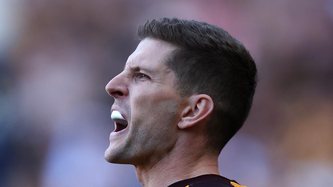Hawthorn vs Collingwood teams: Breust, Mitchell among key changes