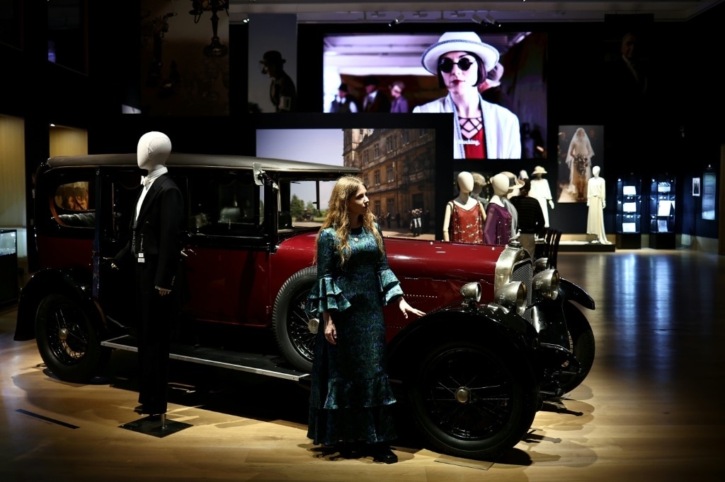 Downton Abbey fans pay homage to 'beautiful' props before finale