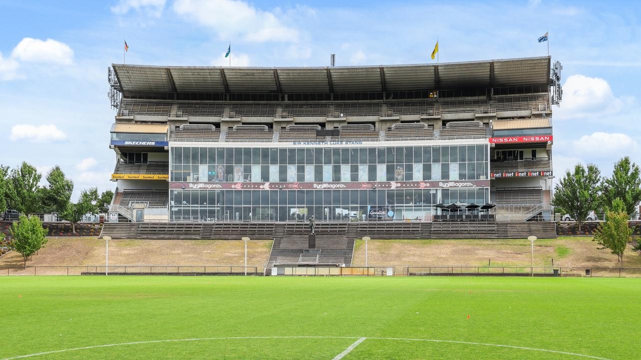 Waverley Park: AFL likely to snap up historic Hawks' home