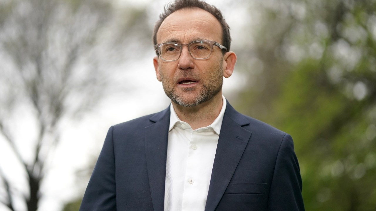 Federal Election 2025: Greens leader Adam Bandt talks up minor party's balance of power in the Senate while his own seat in doubt