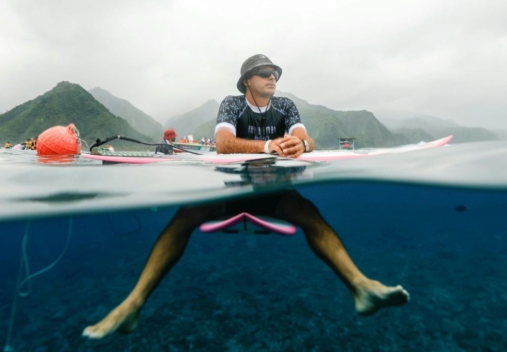 'Backs to the Wall' for surfing's cancer survivor Flores
