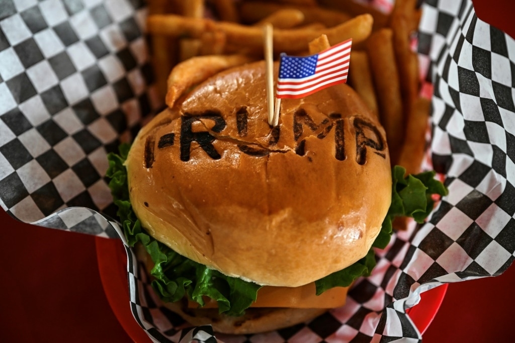 At Texas Trump-themed burger joint, diners eating it up